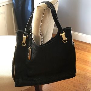 NWT Vince Cumuto leather bag w/gorgeous gold hardware